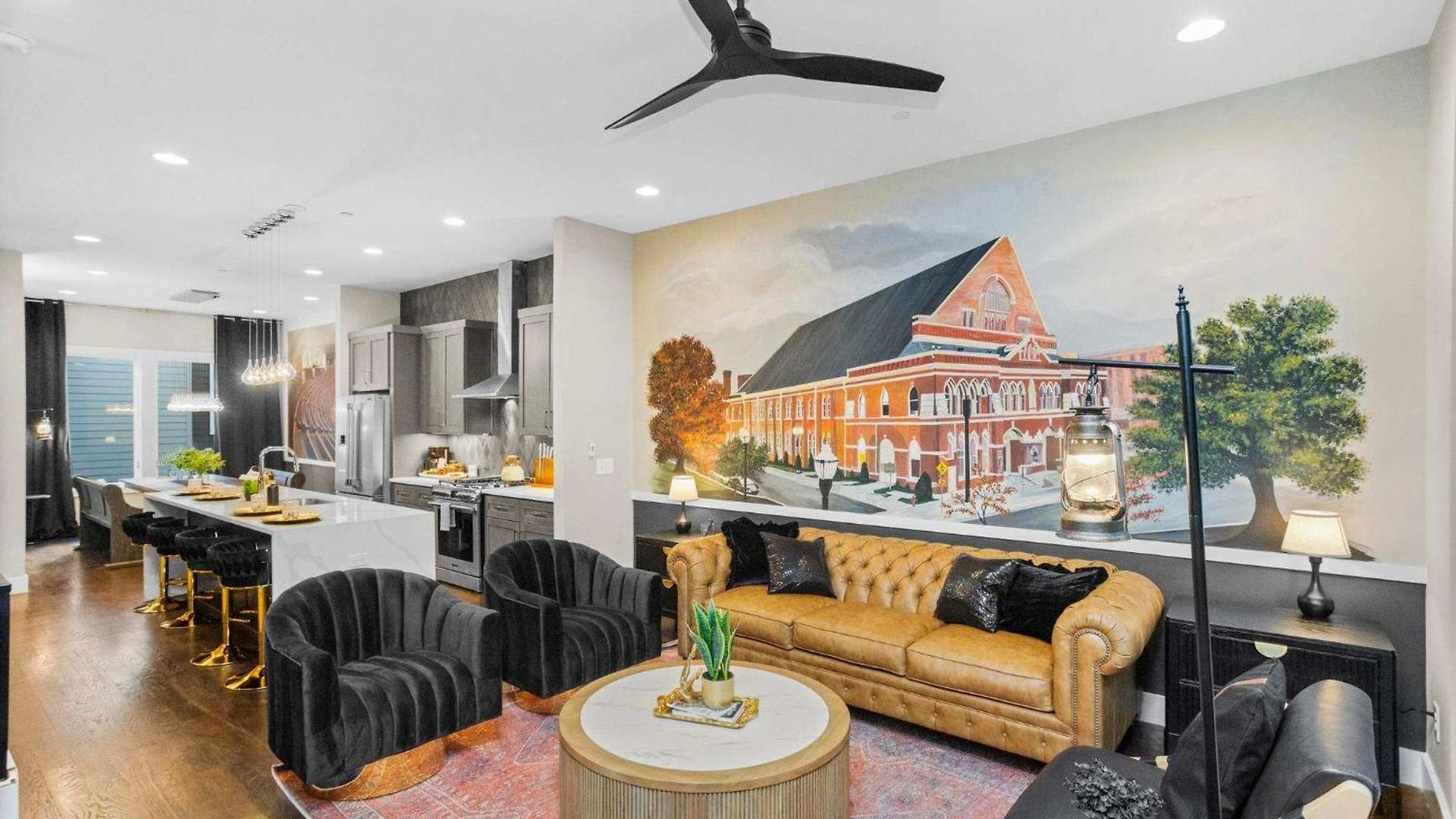 Holiday home Luxury Gated Duo Sleeps 24 Karaoke & Rooftop Nashville