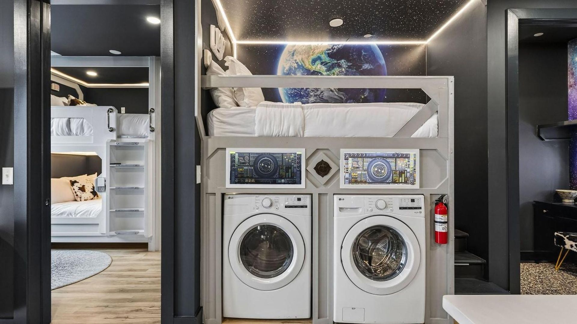 Apartment Cosmic Cowboy By Avantstay