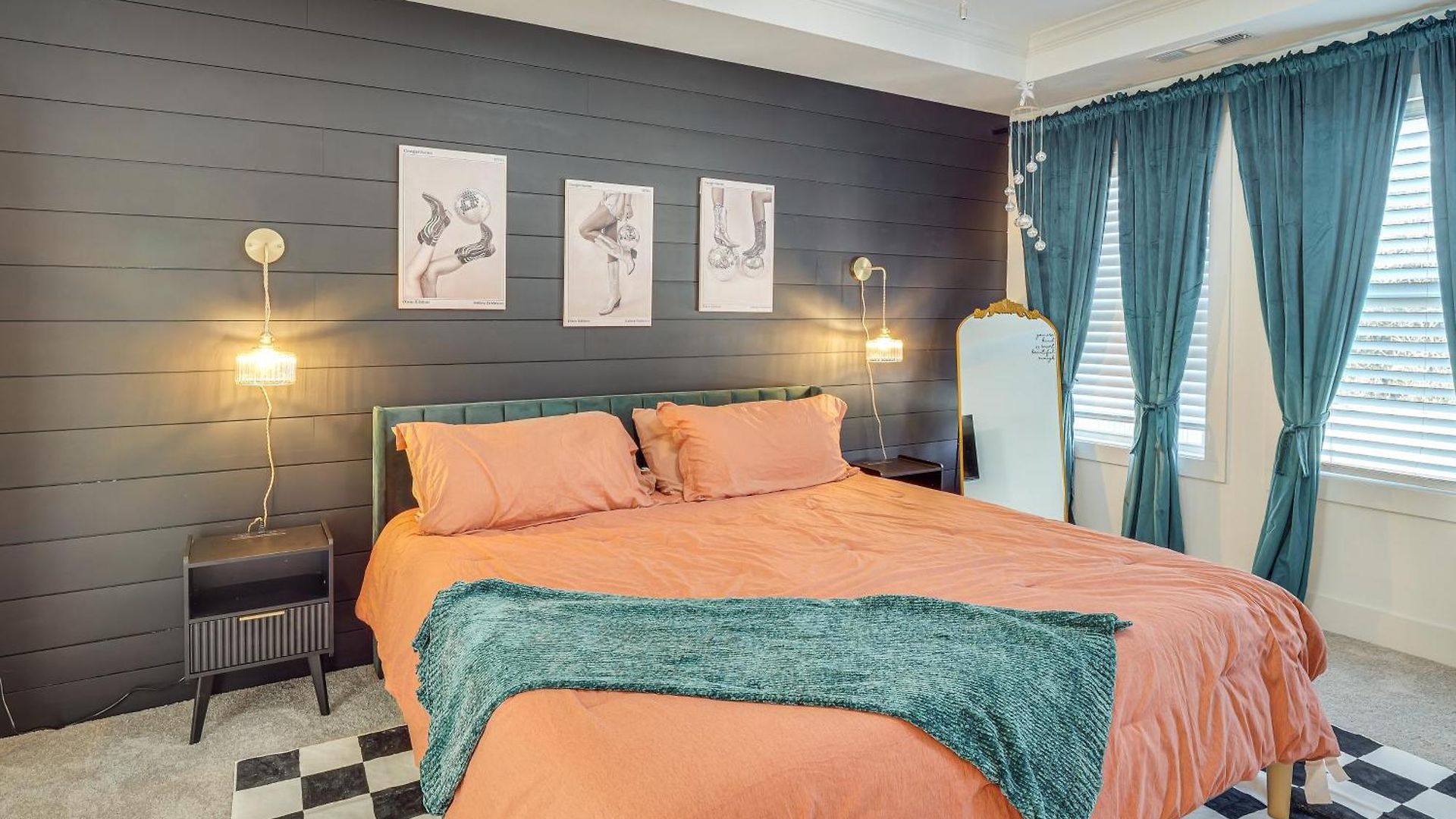 Retro Disco Haven Near Downtown Nash! Holiday home