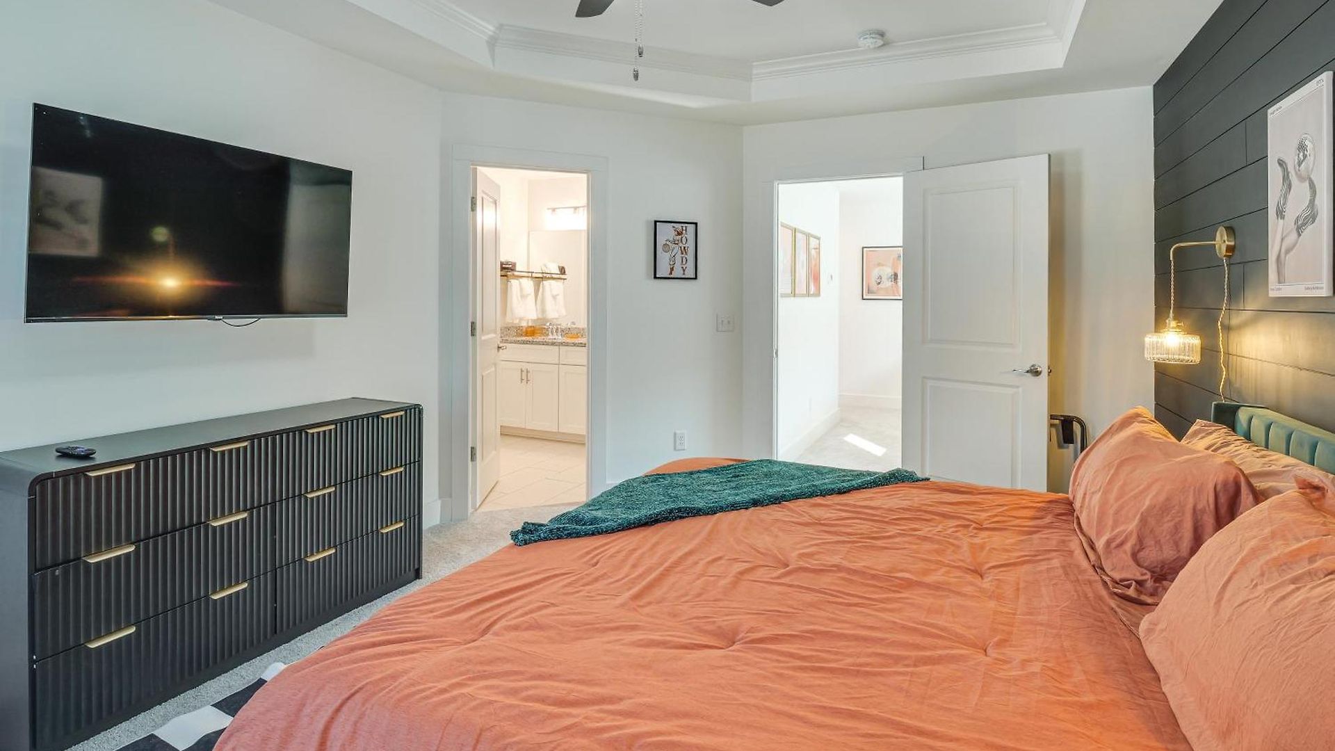 Retro Disco Haven Near Downtown Nash! Holiday home
