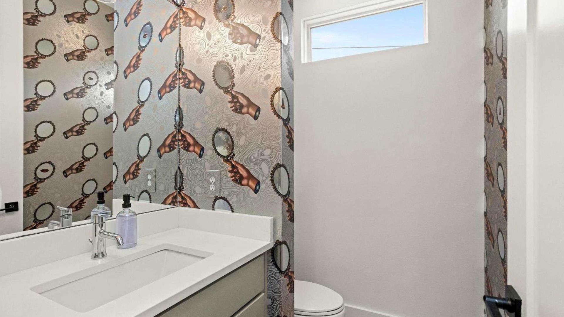 Great Location Near Gulch 12 South & Broadway *