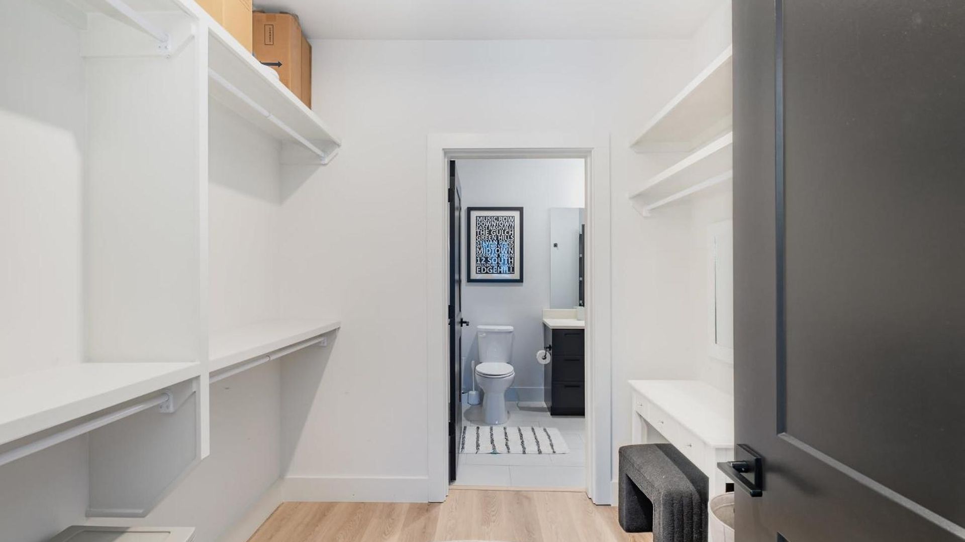 Modern West End For 6 Shared Pool & Gym Holiday home Nashville