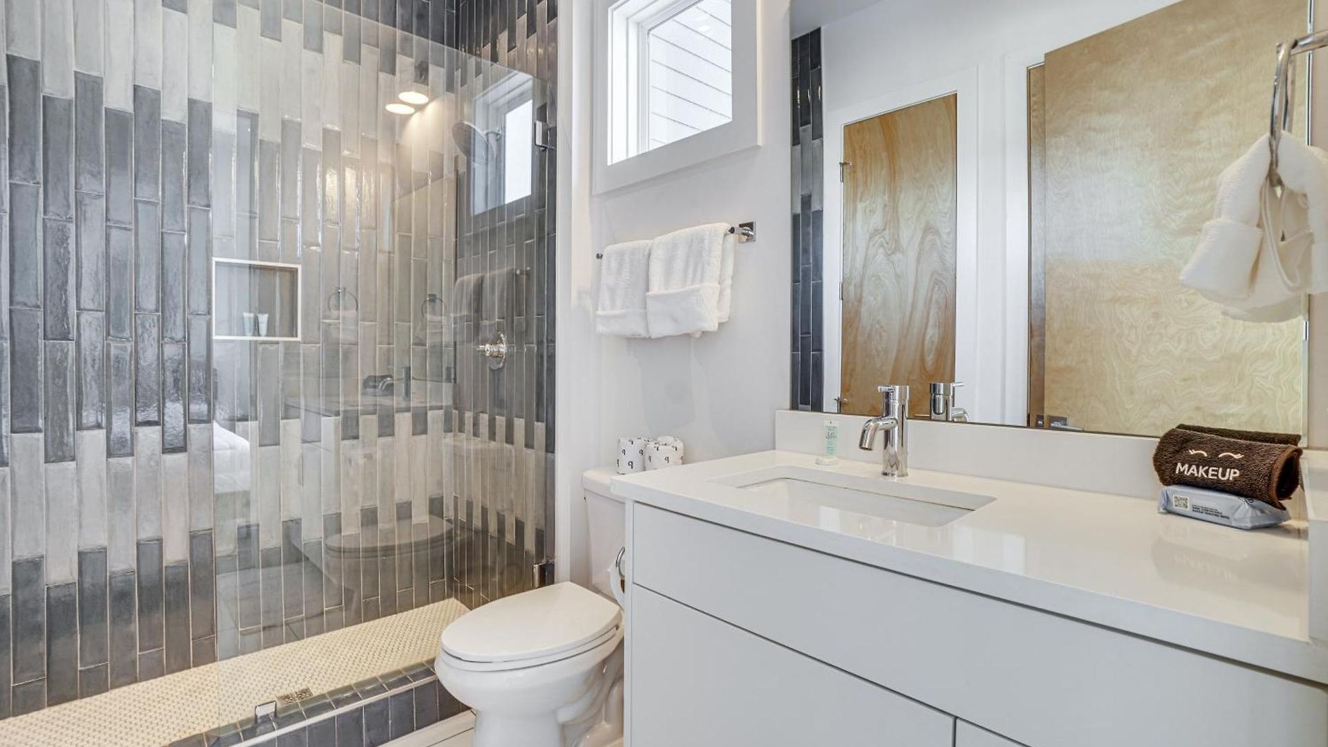1 Mi To General: Upscale Townhome Holiday home Nashville