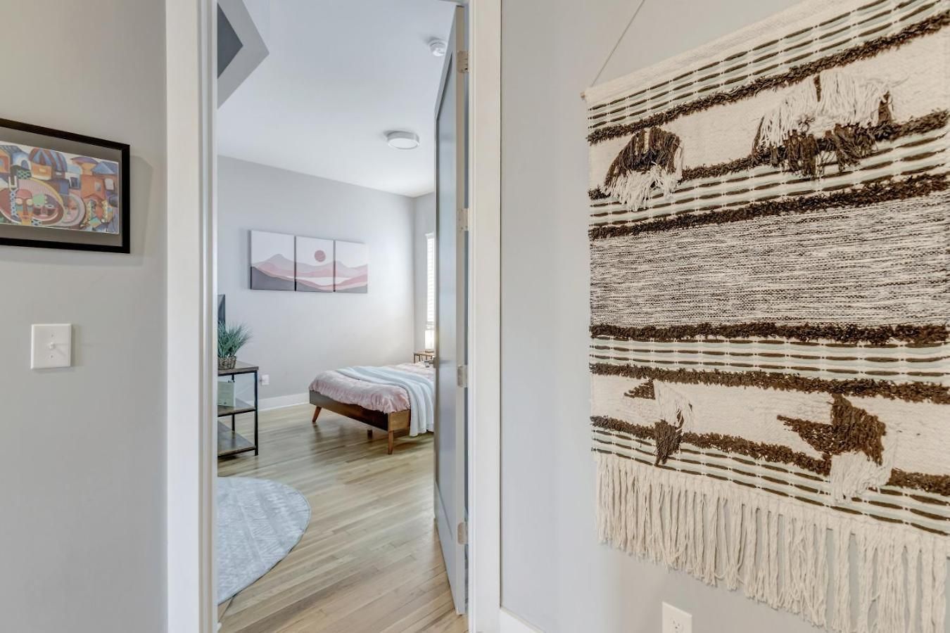 Rooftop Fire Pit + River Views 4br Sleeps 12 Nashville