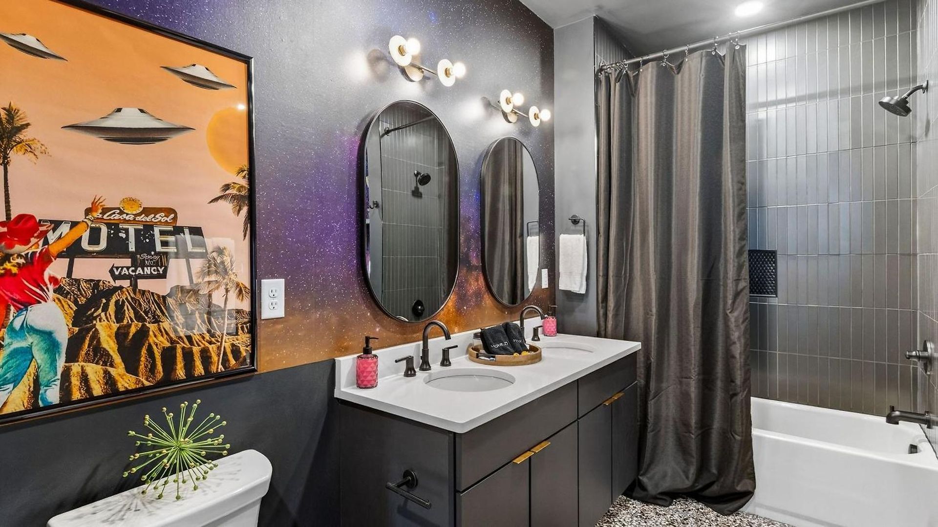 Cosmic Cowboy By Avantstay Apartment *