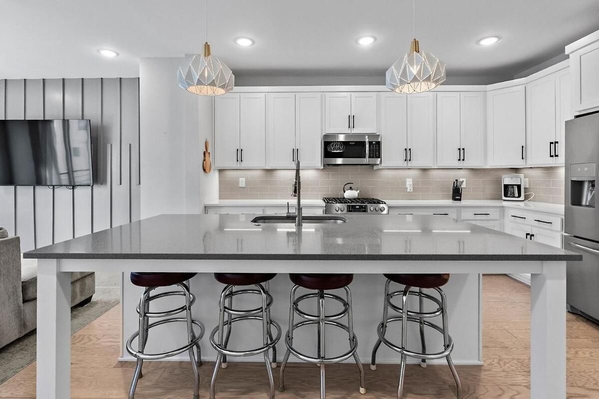 Lucky 7 - Hip East Nash Townhouse & Rooftop Deck Nashville