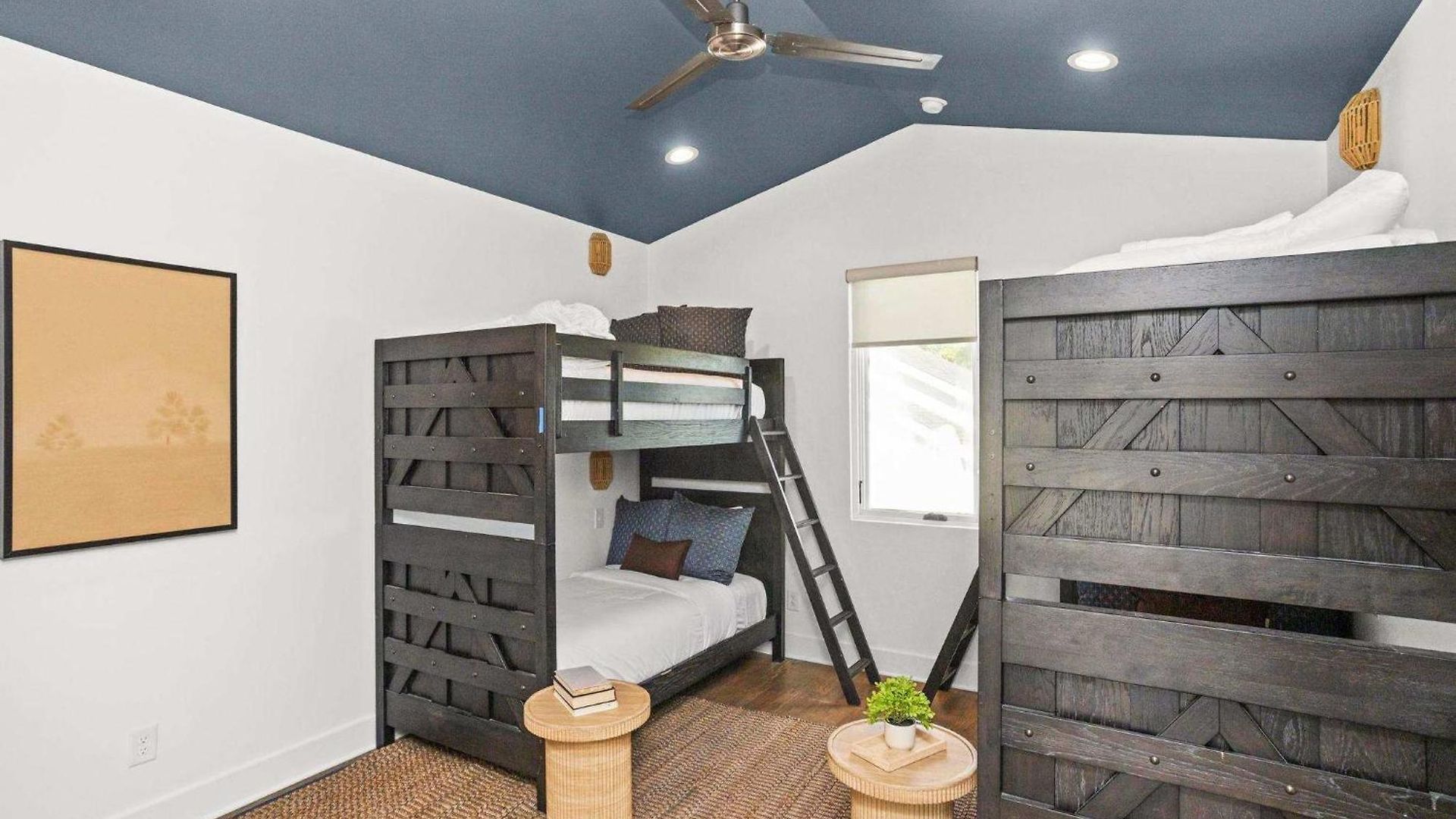 Holiday home 8th Ave South Gem Fabulous For Groups Of 12