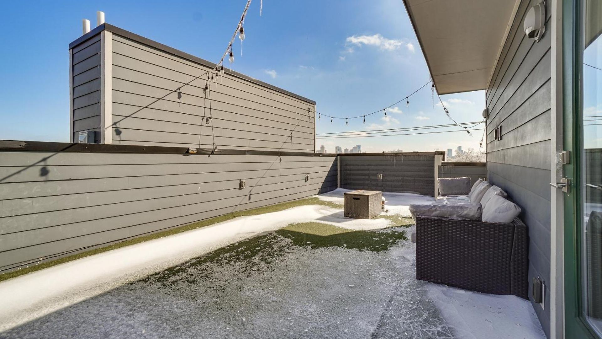 1 Mi To General: Upscale Townhome Holiday home Nashville