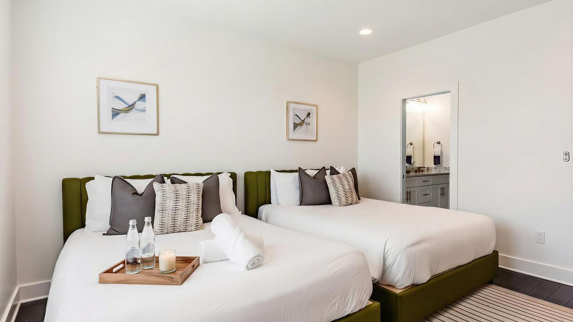 Rooftop Views & Patio Lounge Near Downtown * Nashville