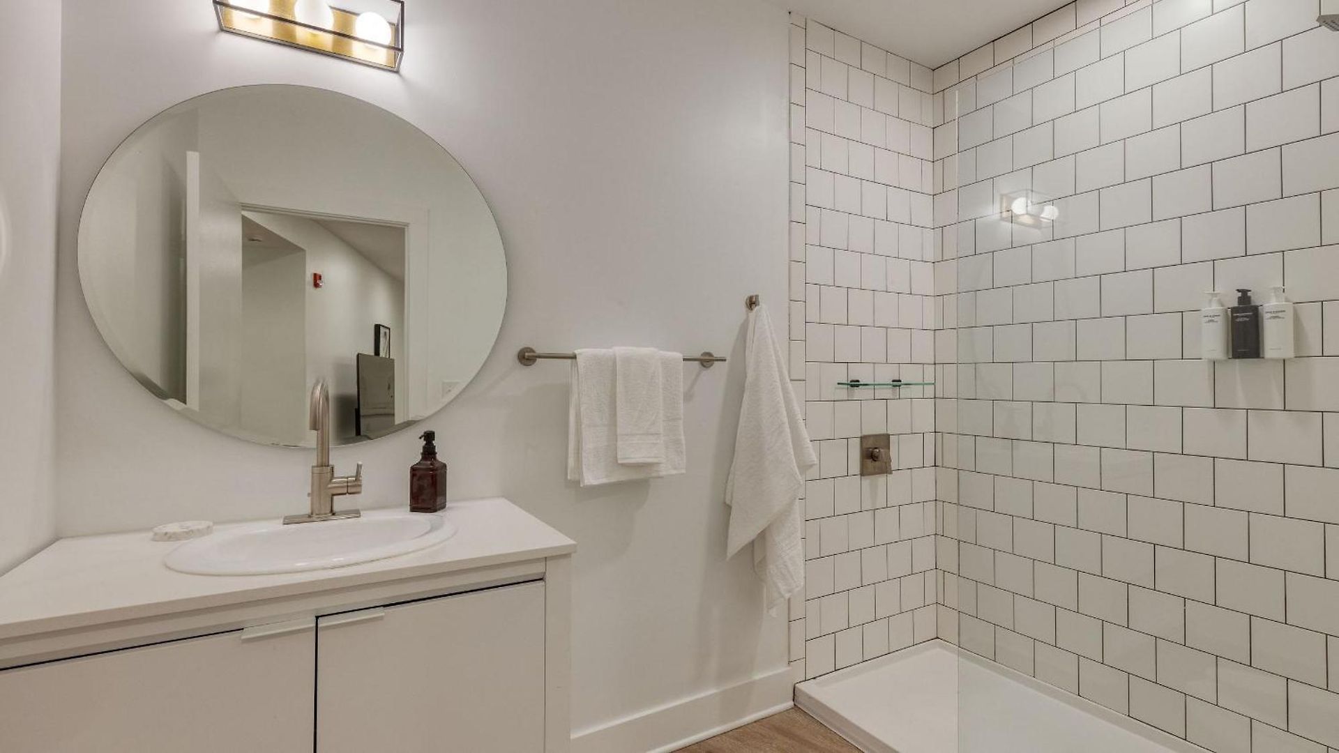 Carter Buyout - 2 Units By Avantstay Nashville