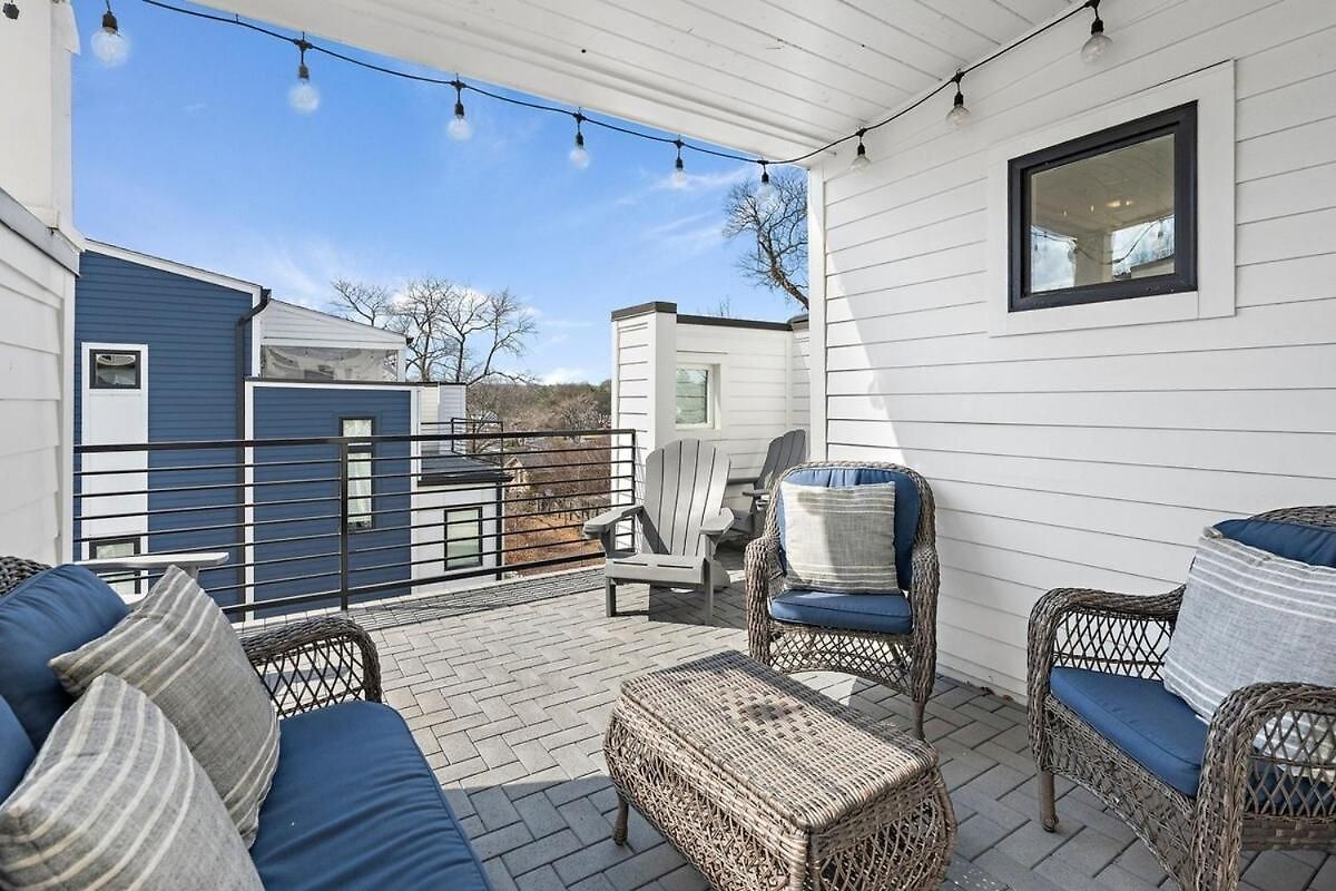 Lucky 7 - Hip East Nash Townhouse & Rooftop Deck