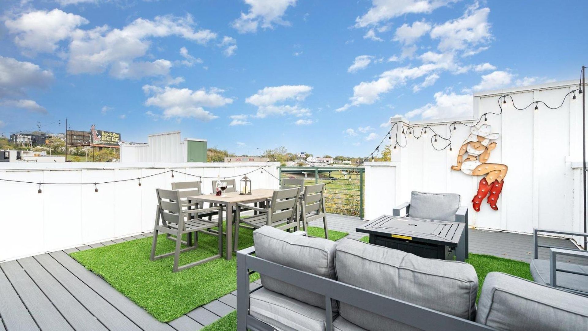 Outlaw-rooftop Patio & Game Room-mins To Broadway