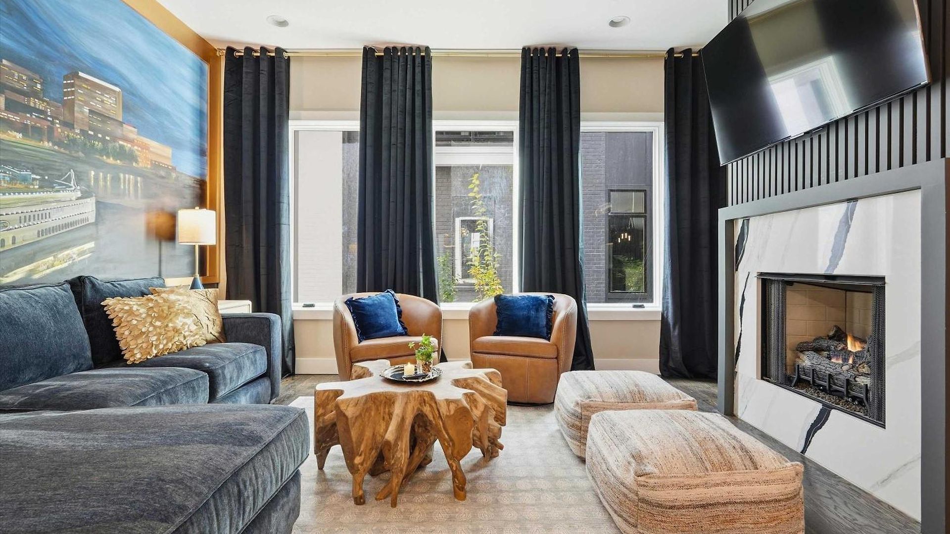 Luxury Gated Duo Sleeps 24 Karaoke & Rooftop Nashville