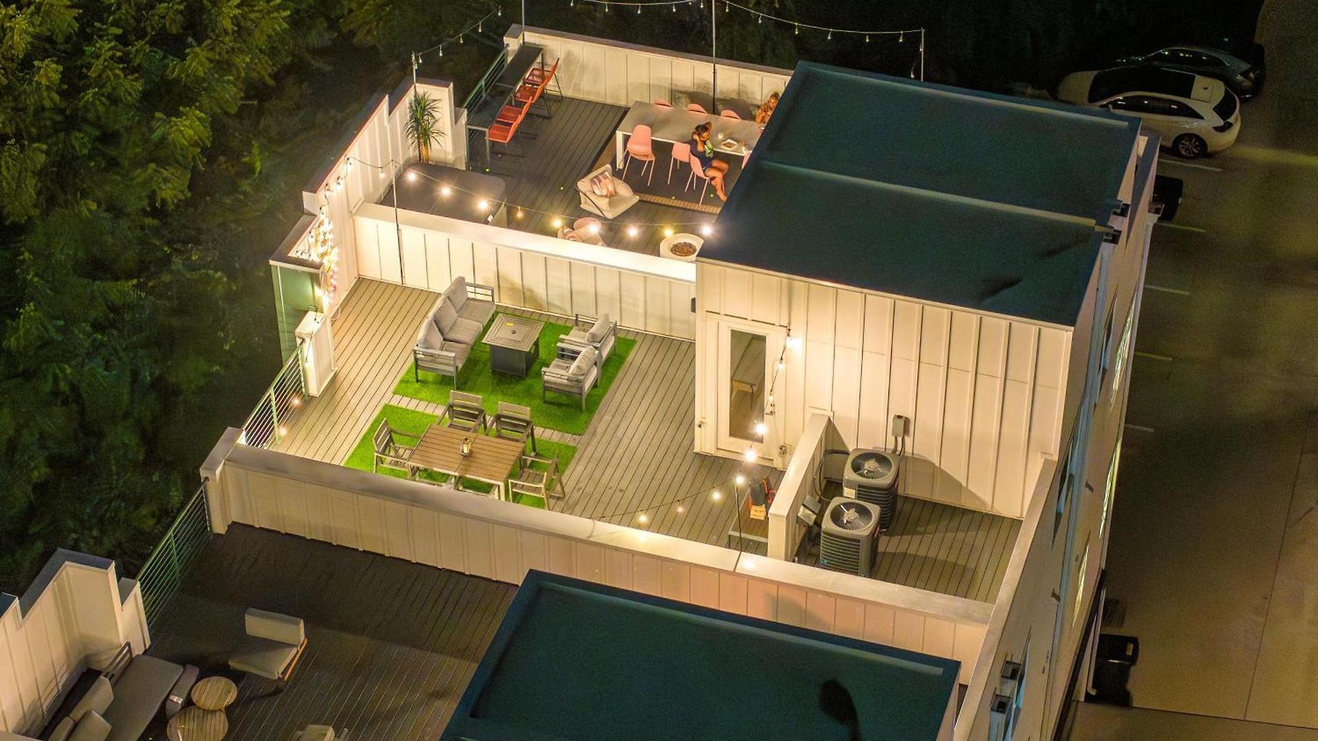 Holiday home Outlaw-rooftop Patio & Game Room-mins To Broadway *