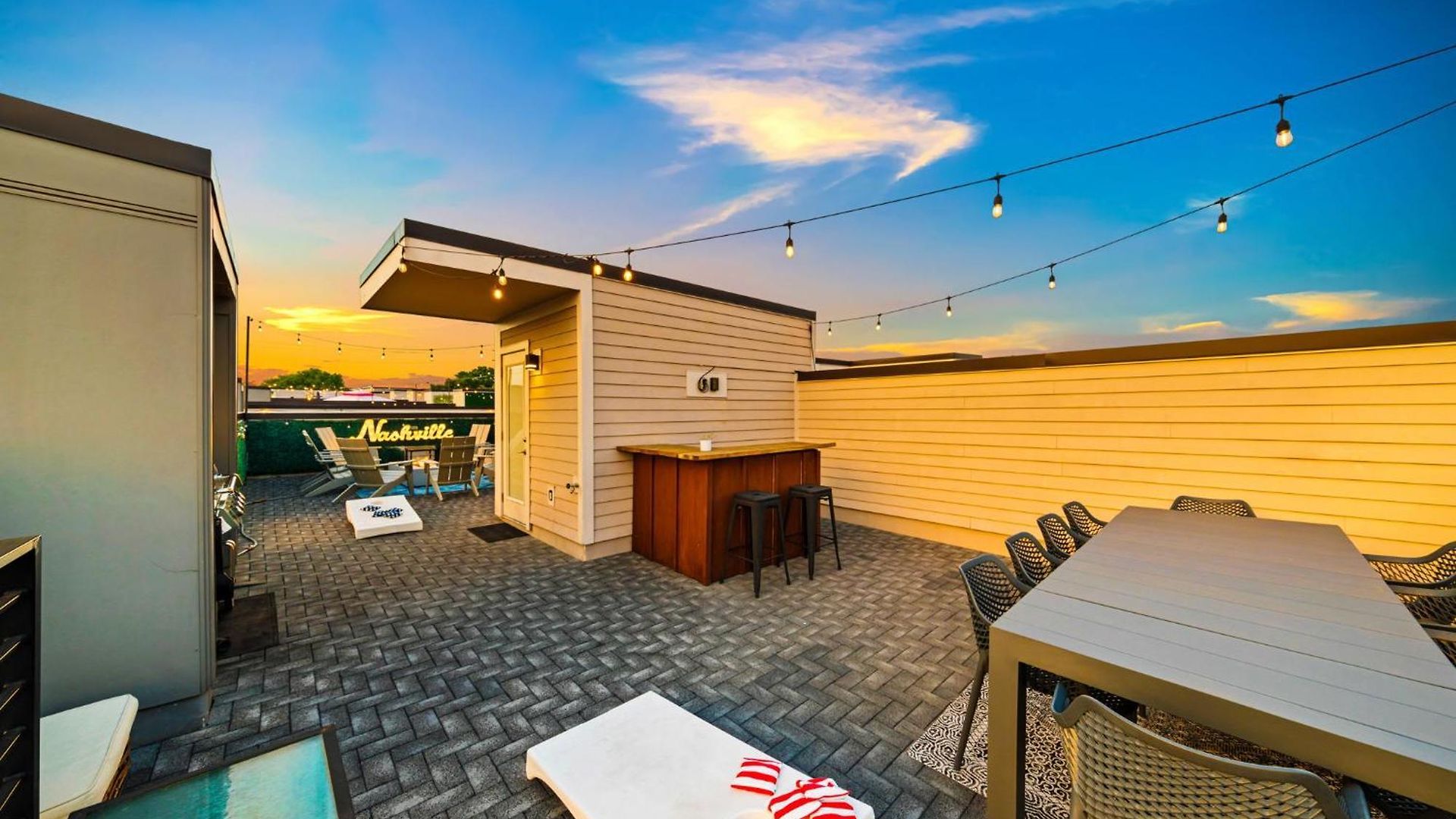 Argyle Rooftop Retreat *