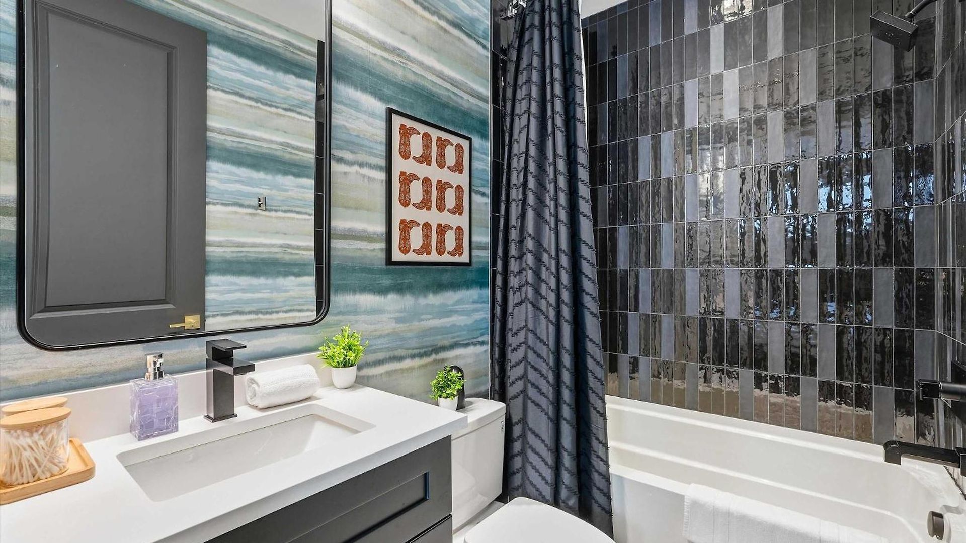 Luxury Gated Duo Sleeps 24 Karaoke & Rooftop Holiday home Nashville