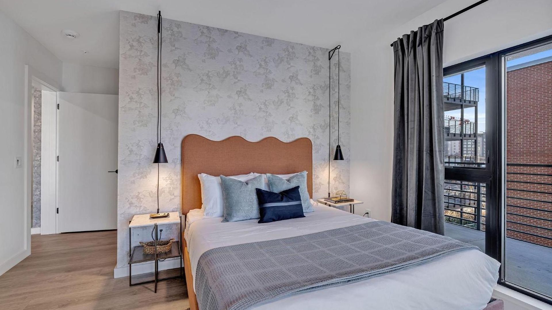Hyve-anthem-private Balconies-walk To Broadway Holiday home *