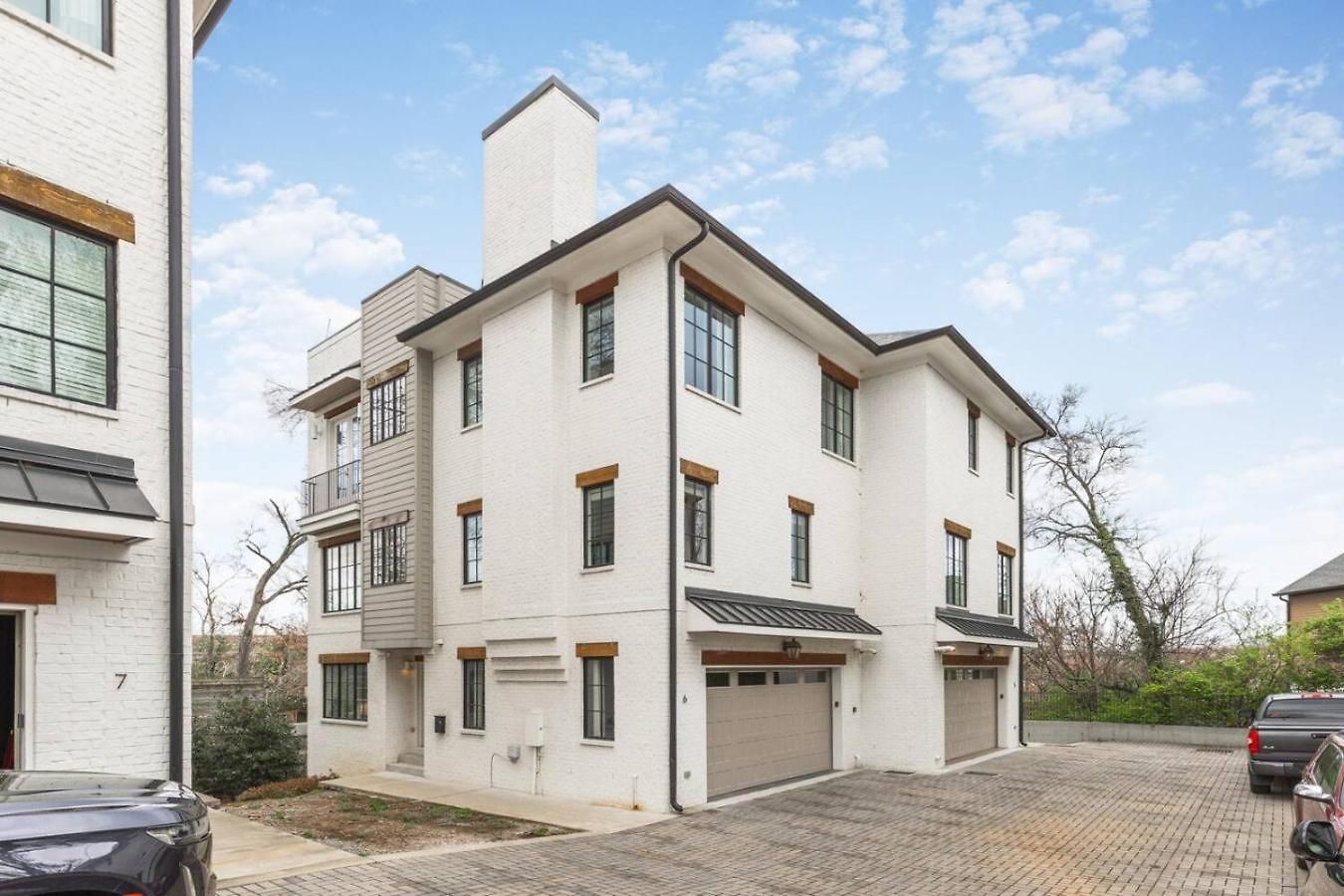 Townhome With Rooftop Garage Pool Table By Belmont And Vanderbilt