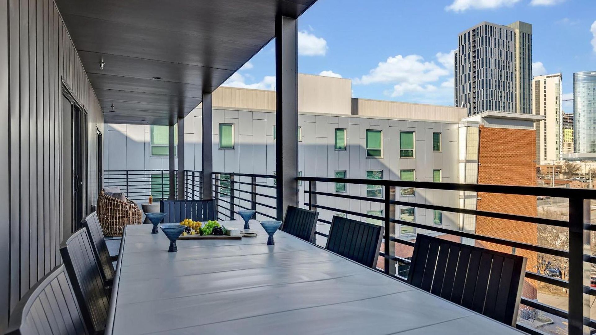 Hyve-anthem-private Balconies-walk To Broadway *