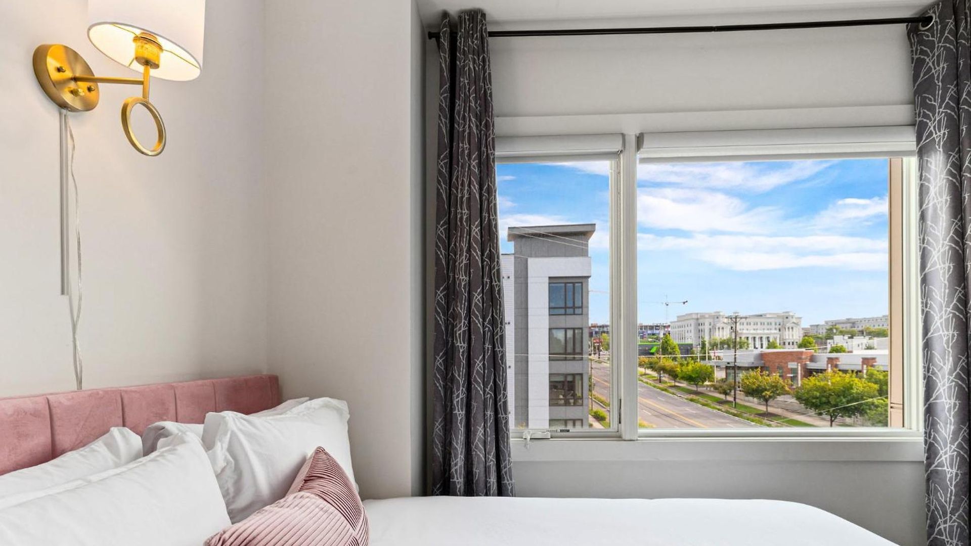 Argyle Rooftop Retreat *