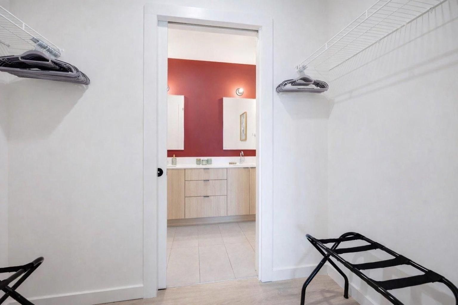 Holiday home Hyve-anthem-private Balconies-walk To Broadway *