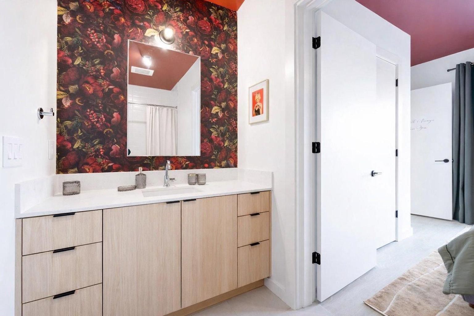 Hyve-anthem-private Balconies-walk To Broadway
