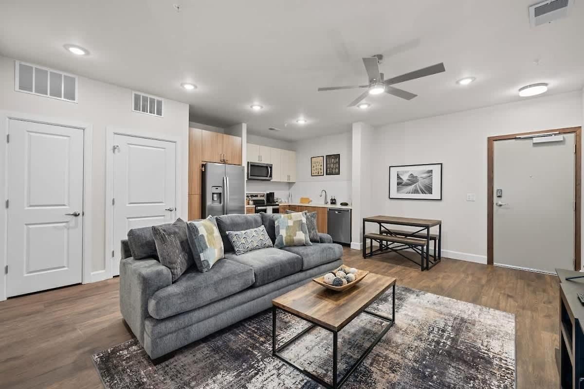 Stylish 1br With Pool & Gym In The Gulch *