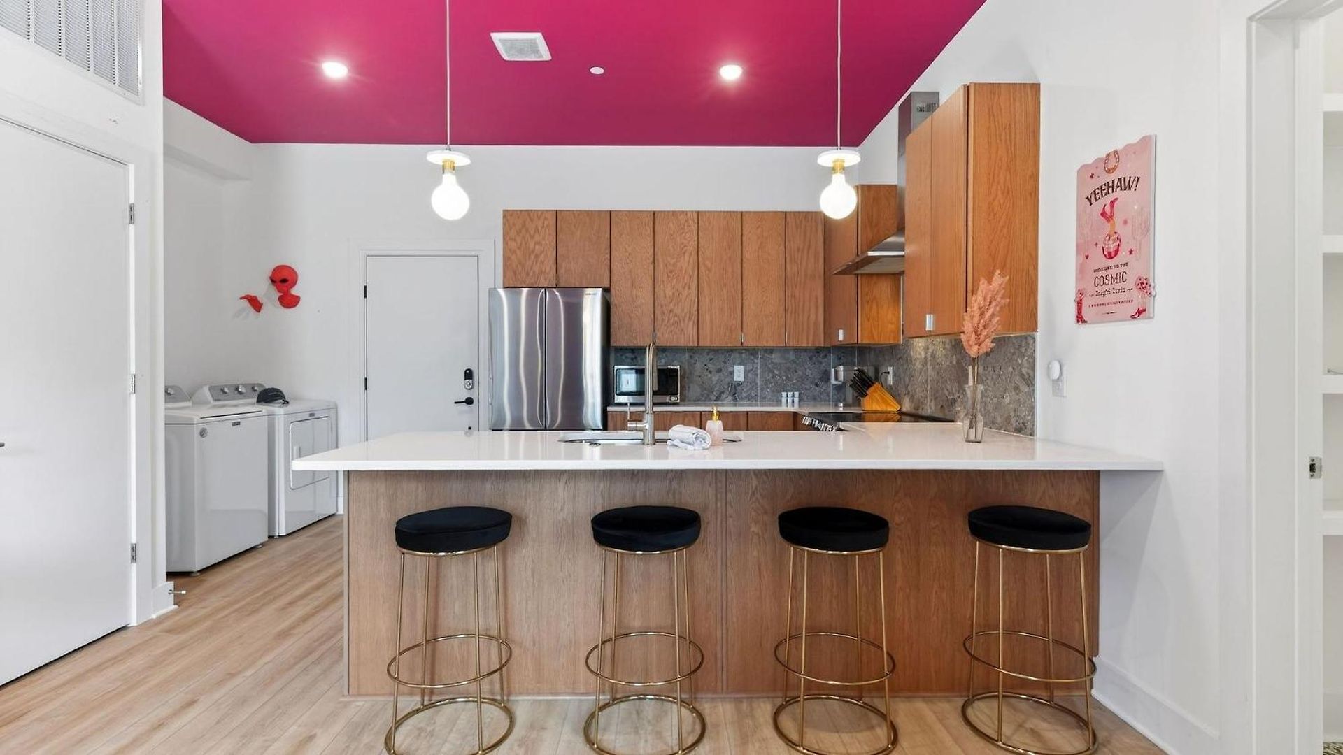 Apartment Cosmic Cowgirl By Avantstay Nashville