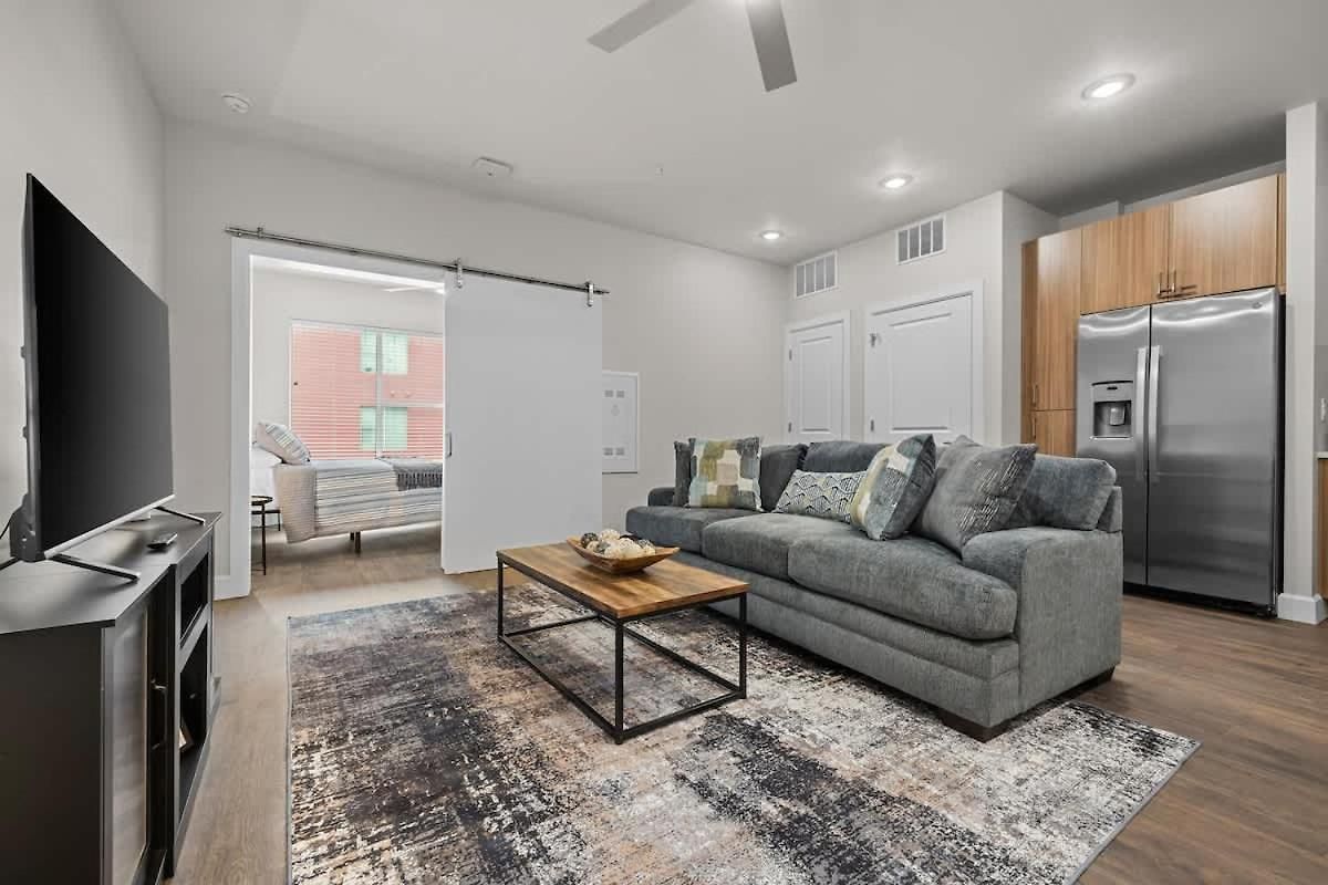 Stylish 1br With Pool & Gym In The Gulch *
