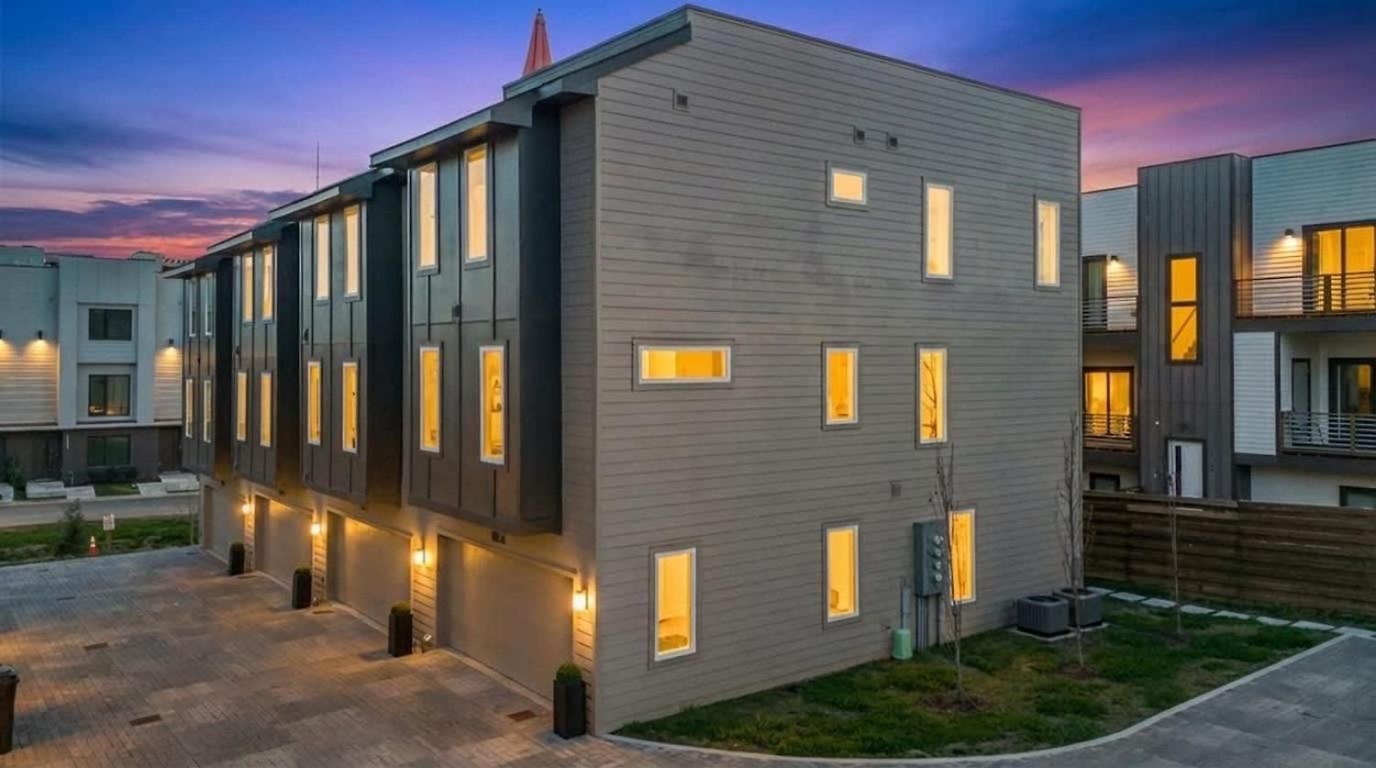 4br Getaway - Rooftop Views - Fire Pit Apartment