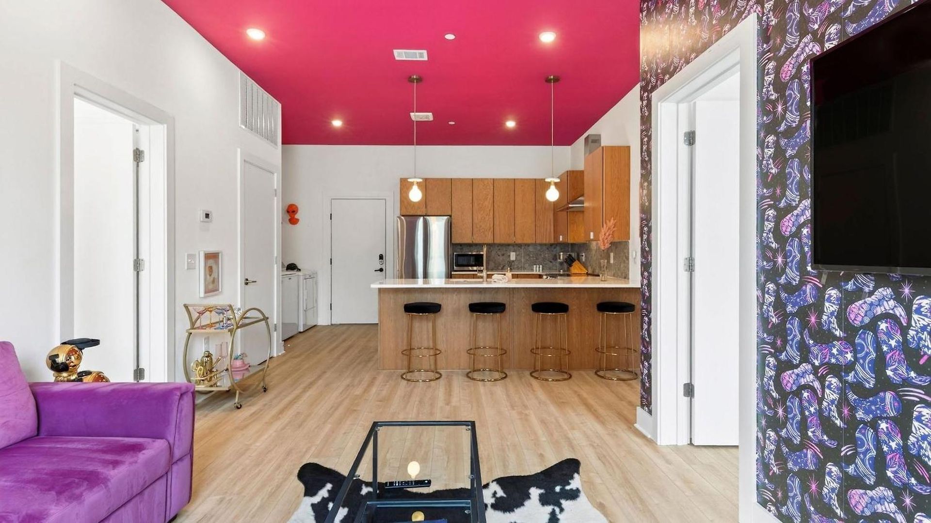 Apartment Cosmic Cowgirl By Avantstay Nashville