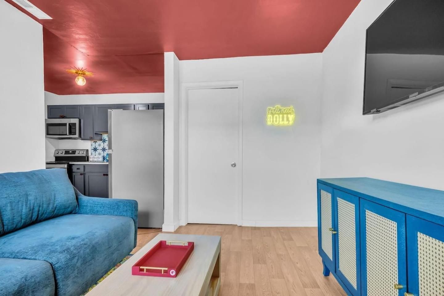 Spacious 2br Downtown | Free Parking