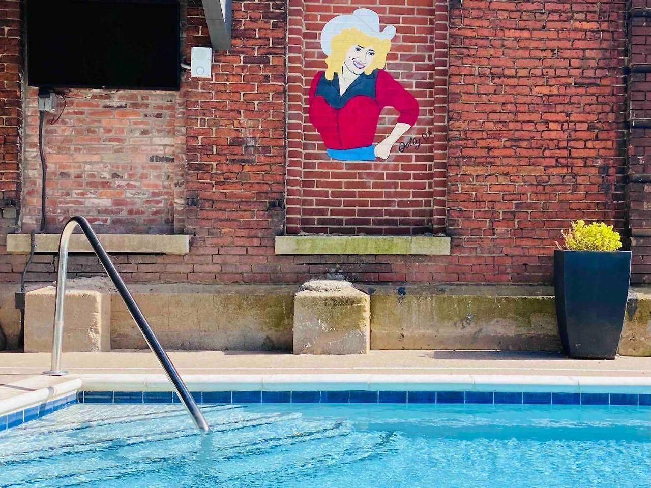 Apartment Rustic Loft W/ Speakeasy & Pool | Near Broadway Nashville