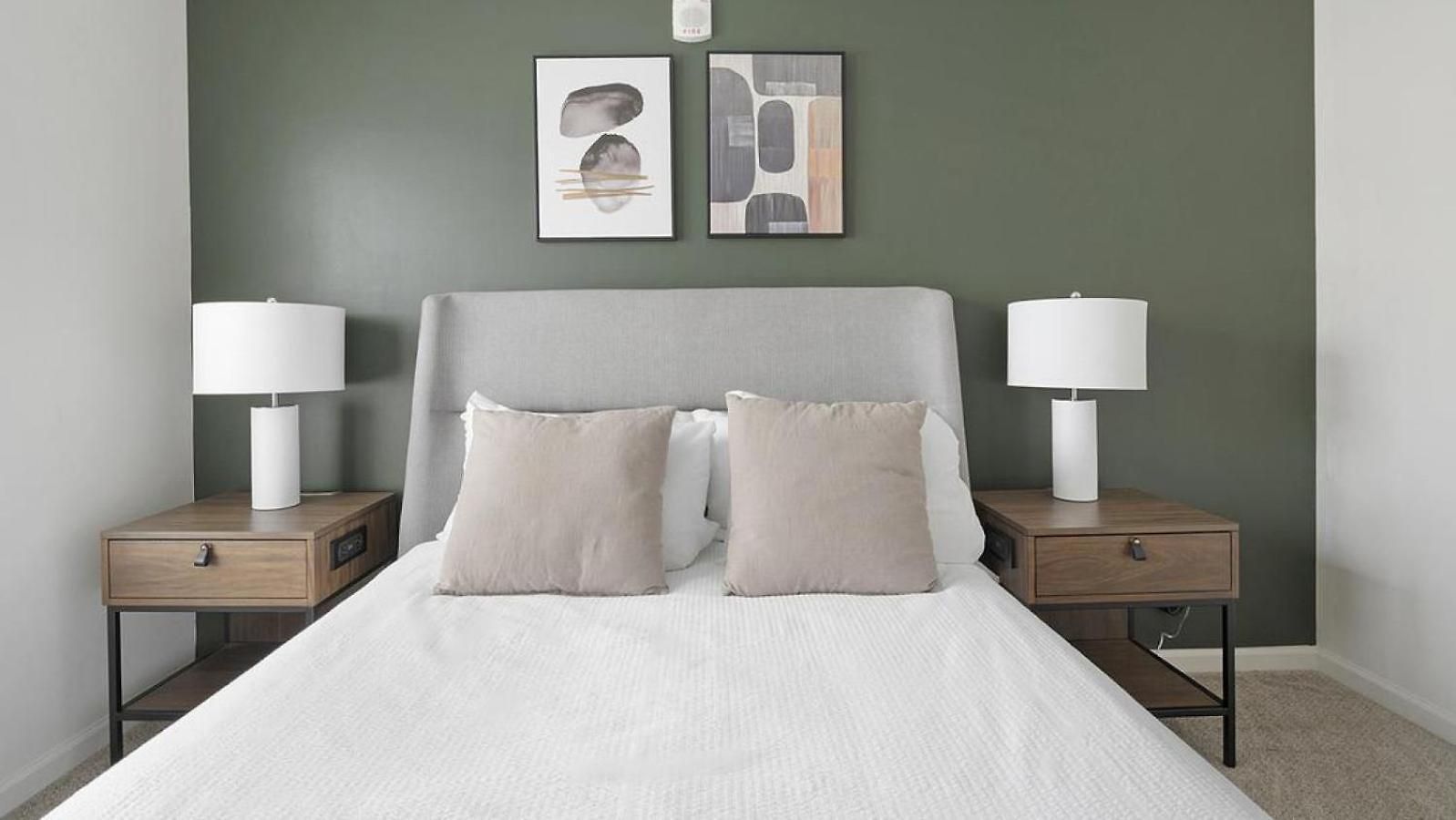 Apartment Landing Modern With Amazing Amenities