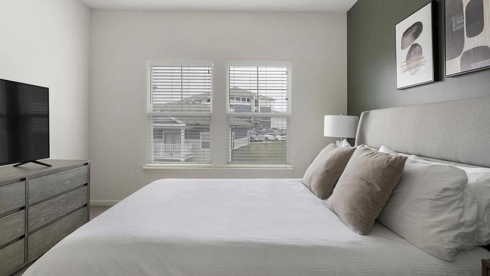 Apartment Landing Modern With Amazing Amenities *