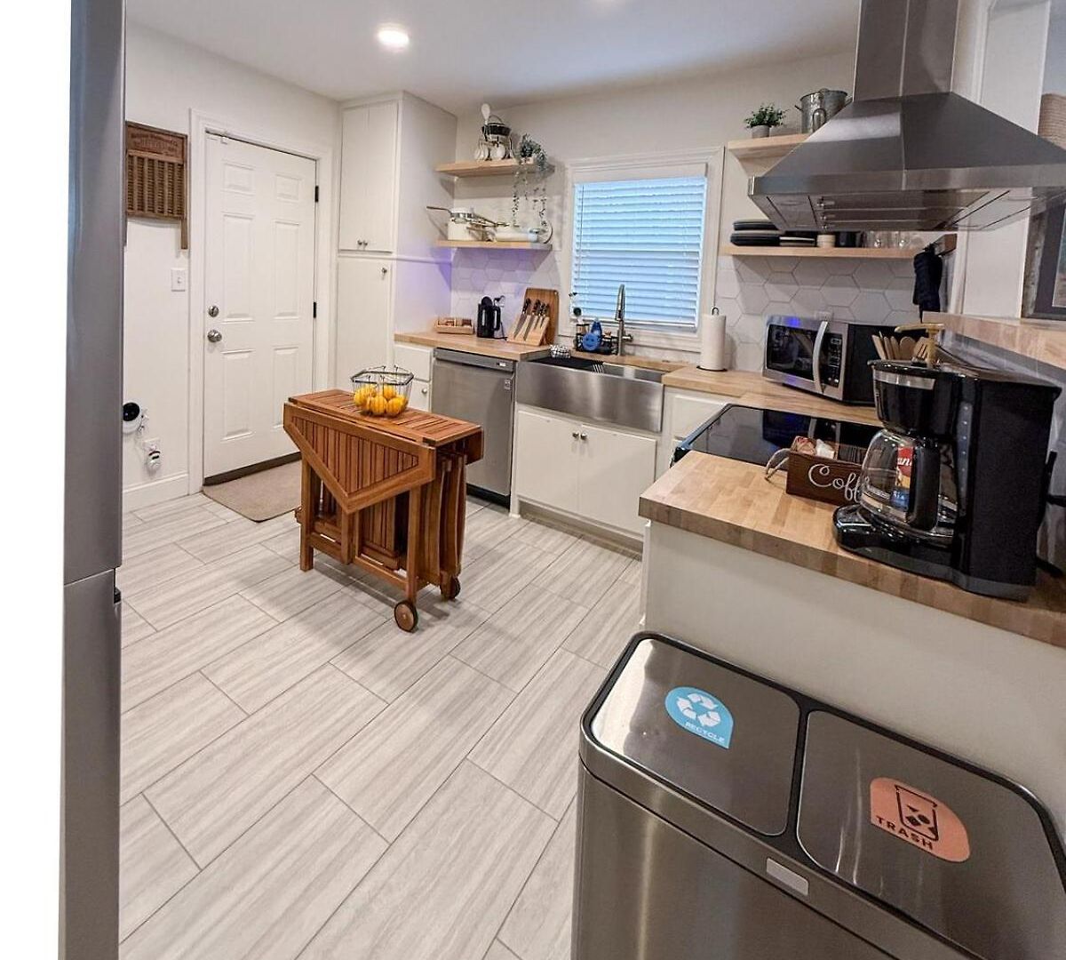 East 2br King Bed Retreat Apartment *
