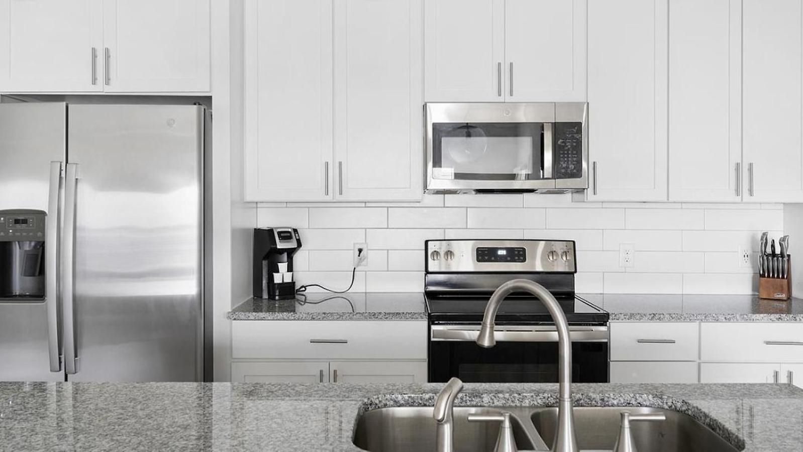 Landing Modern With Amazing Amenities Apartment Nashville