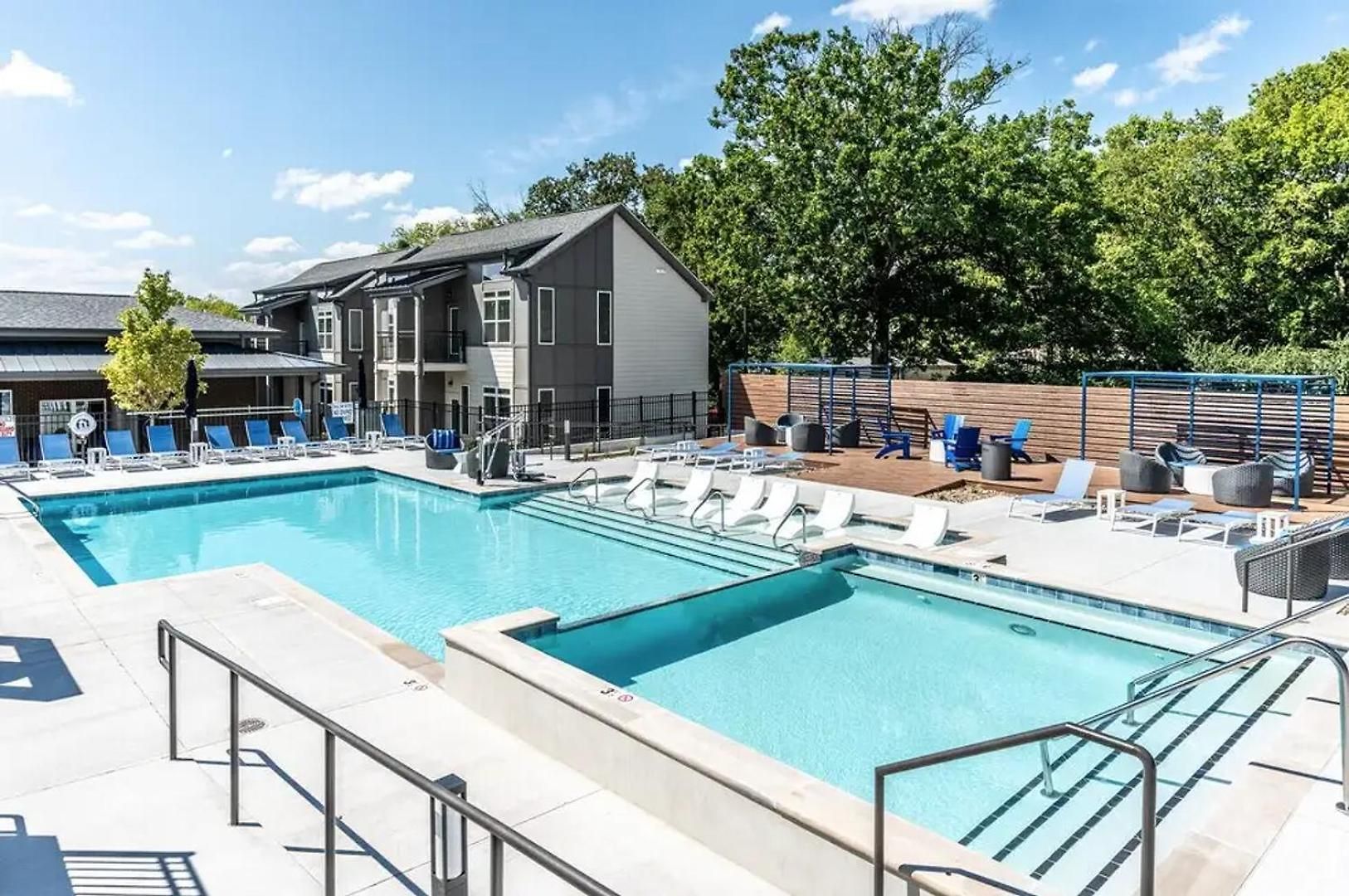 Landing Stylish 1bd Clubhouse Gym