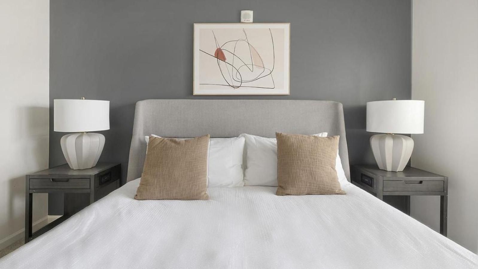 Landing Modern With Amazing Amenities Apartment