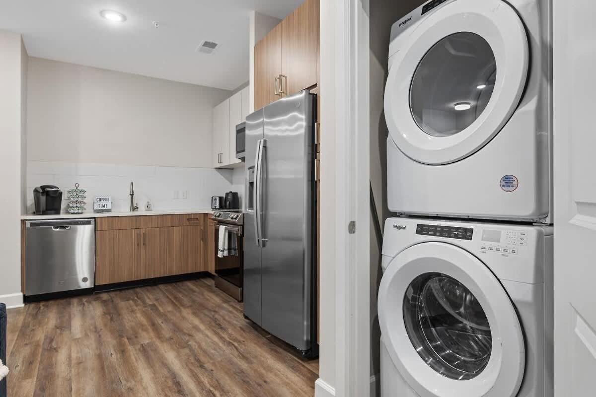 1br Retreat Near Ryman With Gym Access *