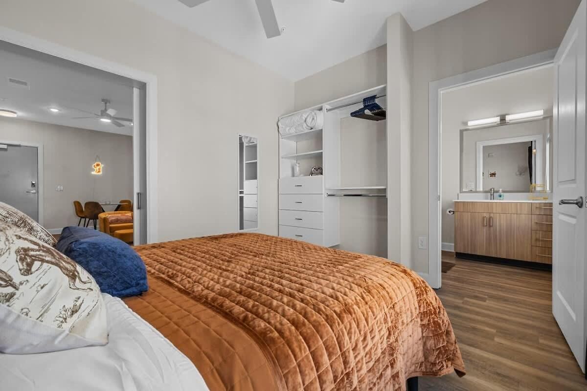 Apartment 1br Retreat Near Ryman With Gym Access *