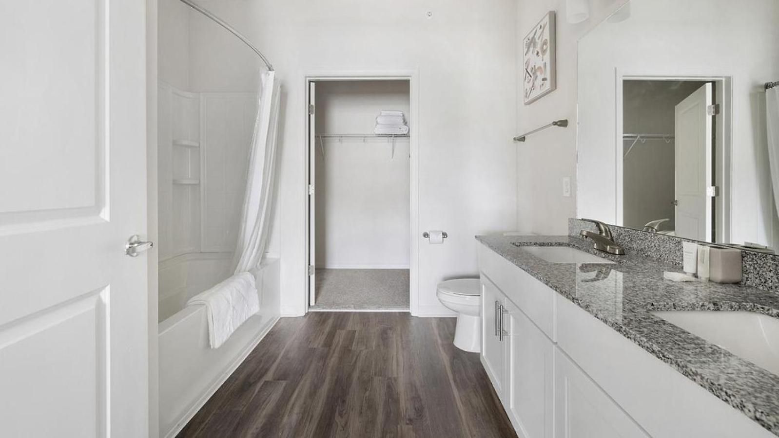 Apartment Landing Modern With Amazing Amenities *