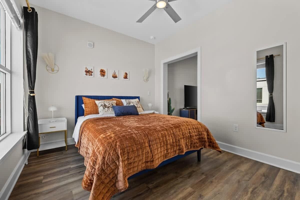 1br Retreat Near Ryman With Gym Access Nashville