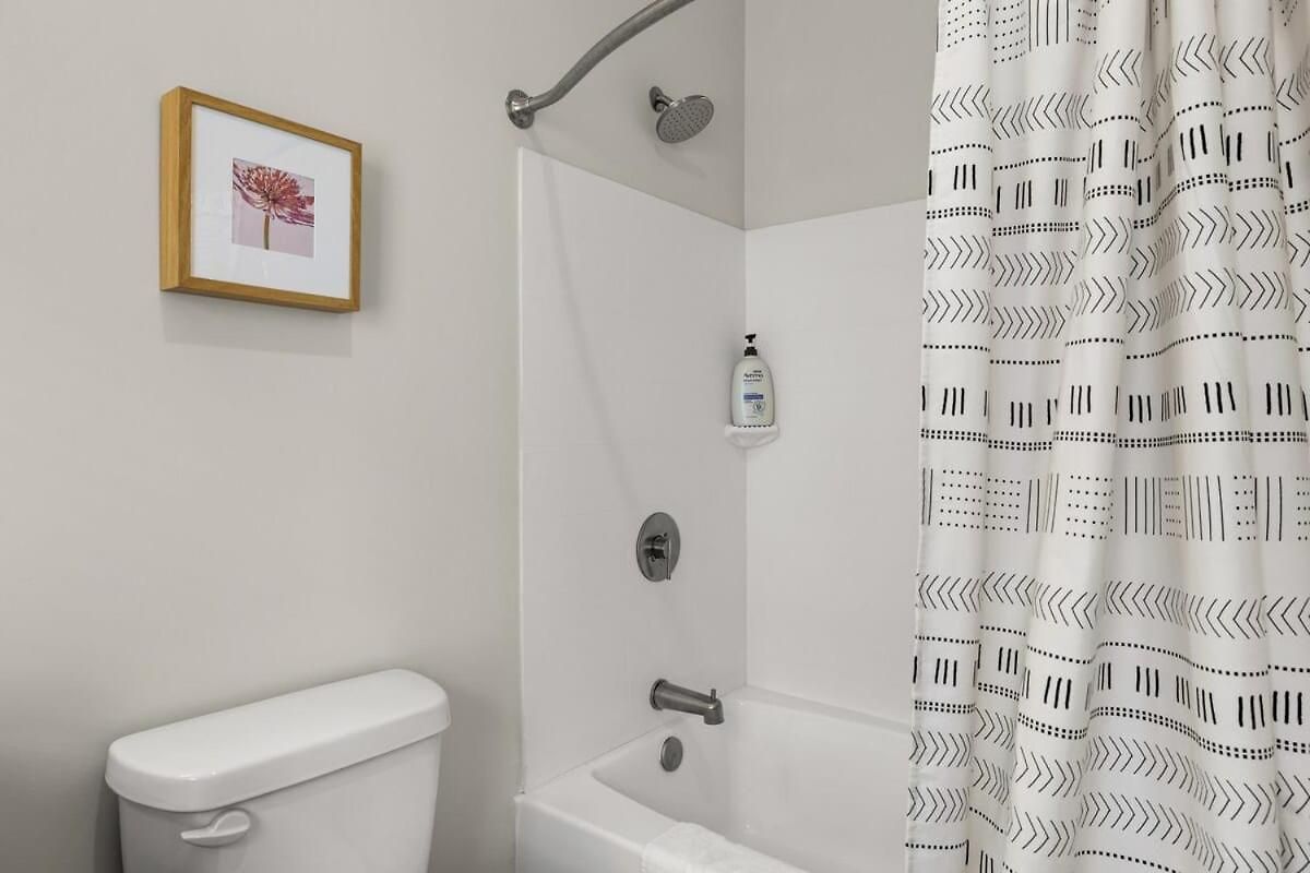 Stylish 1br With Pool & Gym In The Gulch Apartment *