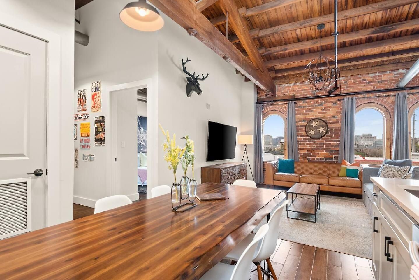 Apartment Rustic Loft W/ Speakeasy & Pool | Near Broadway Nashville
