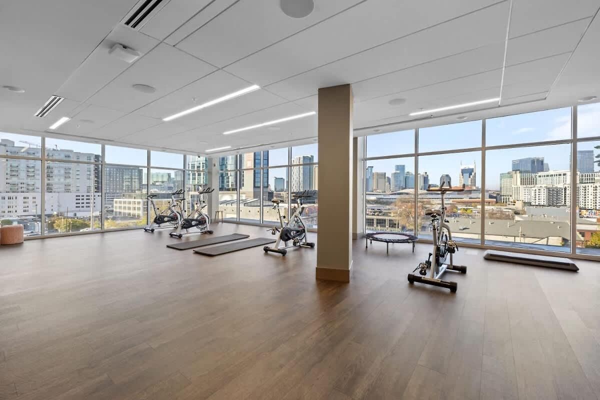 1br Retreat Near Ryman With Gym Access Apartment