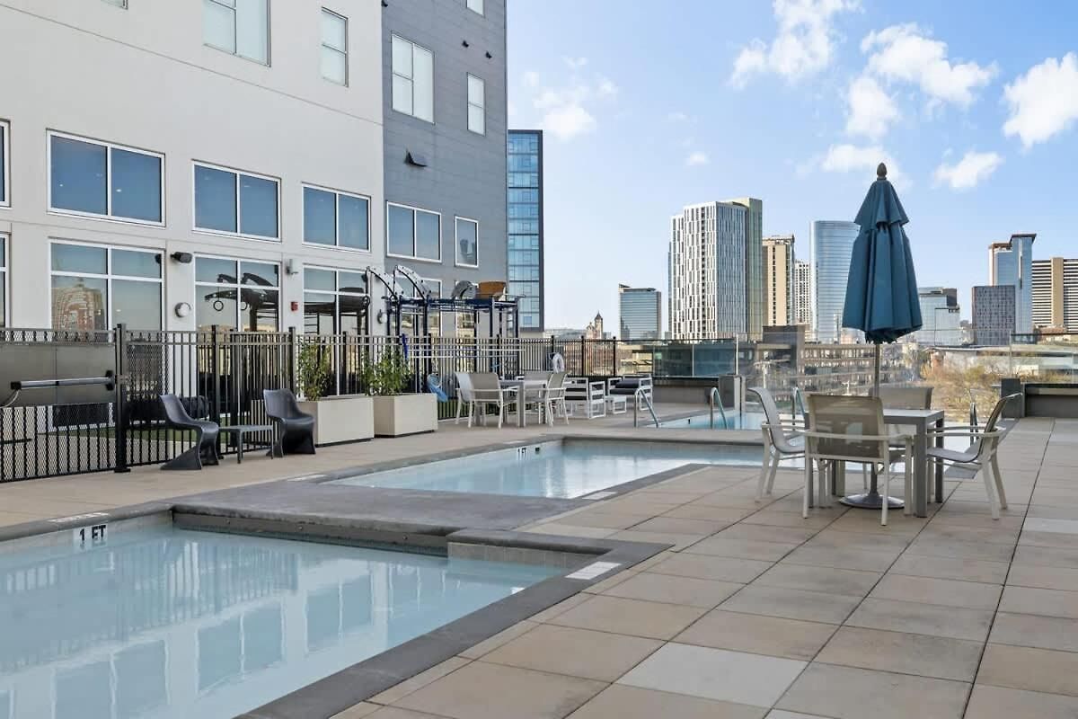 1br Retreat Near Ryman With Gym Access Apartment *