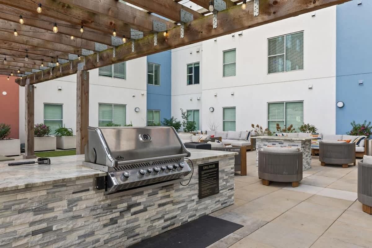Apartment 1br Retreat Near Ryman With Gym Access *