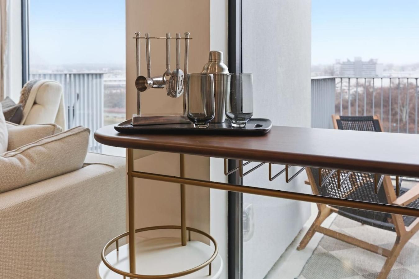 Apartment Penthouse River View With Patio And Parking Near Downtown Nashville