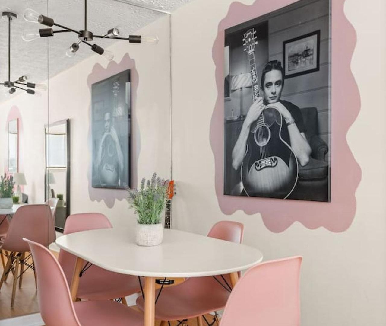 Country Legends On Music Row, Slps 27, Bachlorette Apartment *
